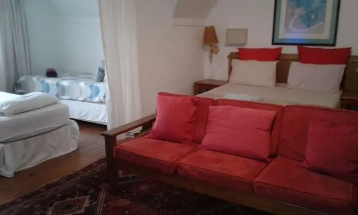 (4) Spacious double suite