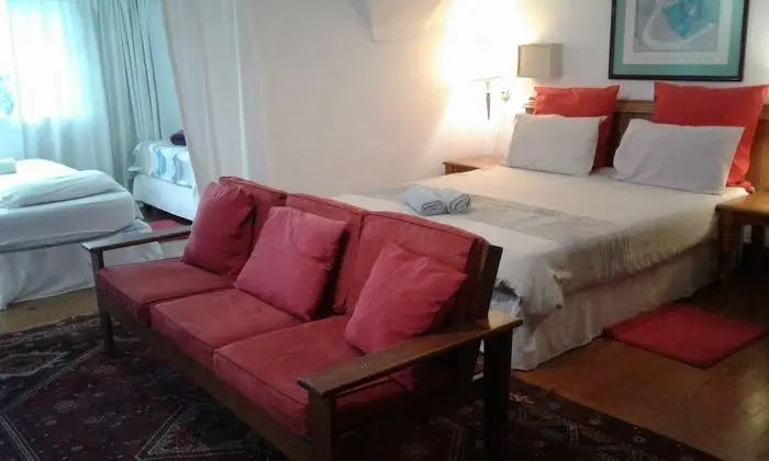 (4) Spacious double suite