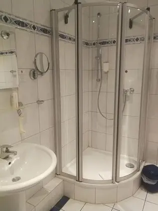 Classic Tek Büyük Yataklı Oda