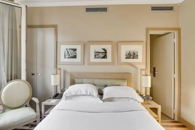 Classic Tek Büyük Yataklı Oda