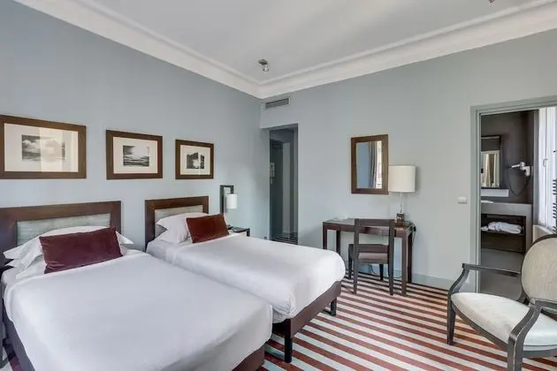 Deluxe Tek Büyük veya İki Ayrı Yataklı Oda