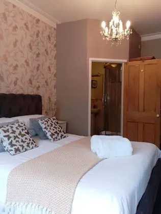 Superior Tek Büyük Yataklı Oda (First Floor Room 5)