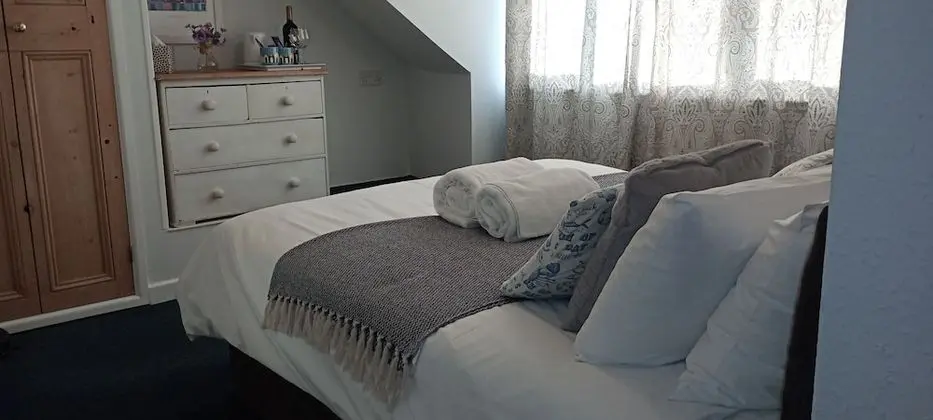 Tek Büyük veya İki Ayrı Yataklı Oda (Second Floor Room 3)