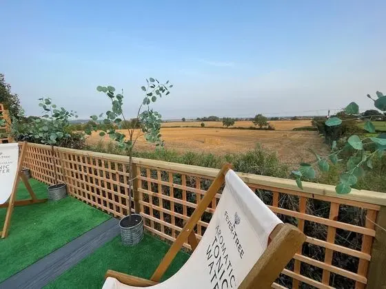 Deluxe Kulübe, Banyolu/Duşlu