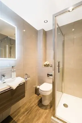 Luxury Apart Daire, Banyolu/Duşlu