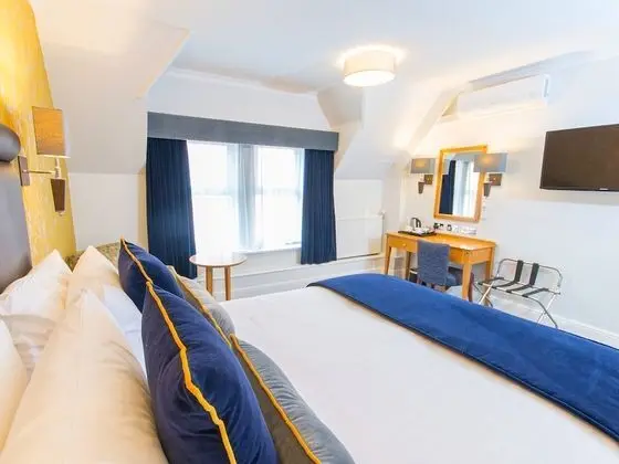 Superior Tek Büyük veya İki Ayrı Yataklı Oda (with Air Conditioning)