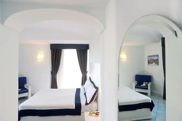 Comfort Tek Büyük veya İki Ayrı Yataklı Oda