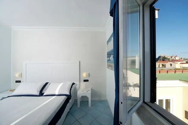 Comfort Tek Büyük veya İki Ayrı Yataklı Oda