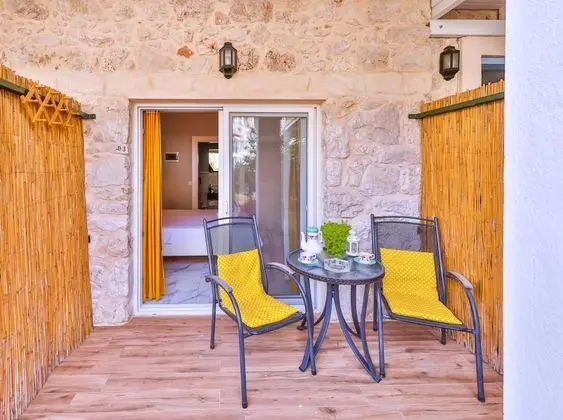 Çift Kişilik, Bahçe Manzaralı, Balkonlu