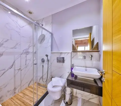 Çift Kişilik, Bahçe Manzaralı, Balkonlu