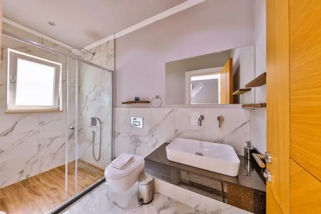 Comfort Oda, Bahçe Manzaralı, Balkonlu