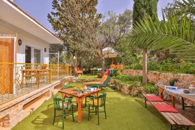 Comfort Oda, Bahçe Manzaralı, Balkonlu