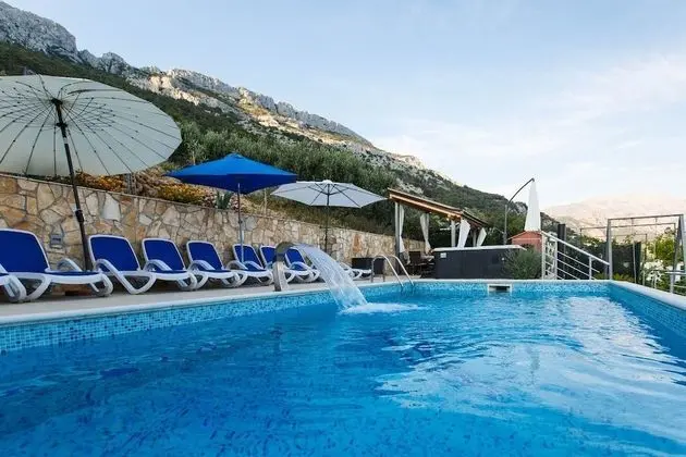 Apart Daire (Dusa - with pool - A1 - I kat(4+2))
