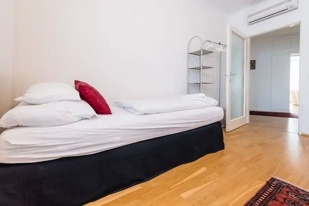 Apart Daire, 4 Yatak Odası, 2 Banyolu, Şehir Manzaralı (Opernblick I - Walfischgasse 9)