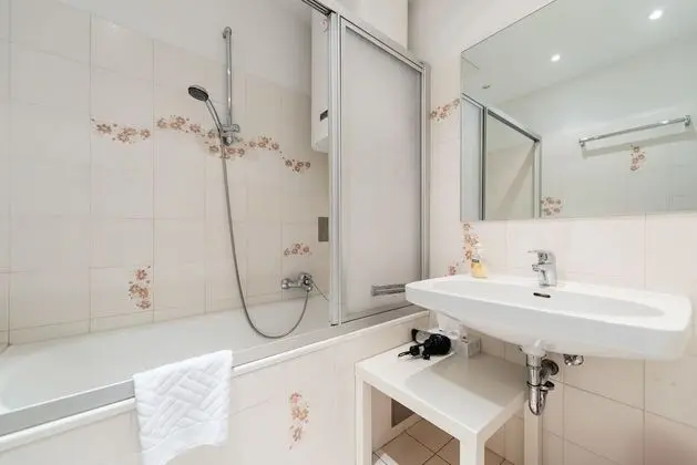Apart Daire, 4 Yatak Odası, 2 Banyolu, Şehir Manzaralı (Opernblick I - Walfischgasse 9)