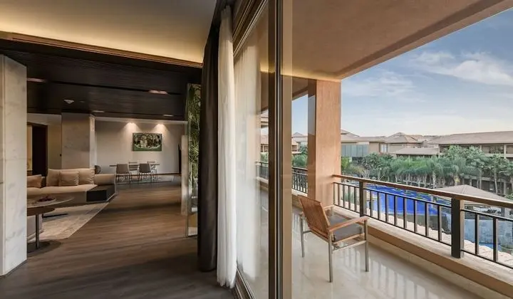 Panoramic Süit, Balkon, Havuz Manzaralı (Kitchen)