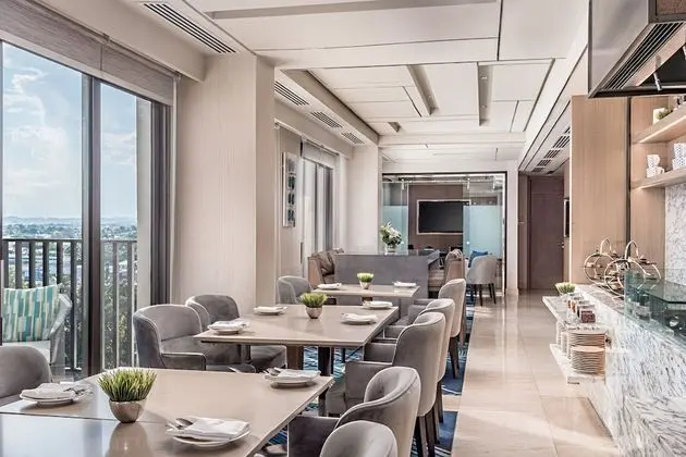 Deluxe Oda, 1 En Büyük (King) Boy Yatak (Dusit Thani)