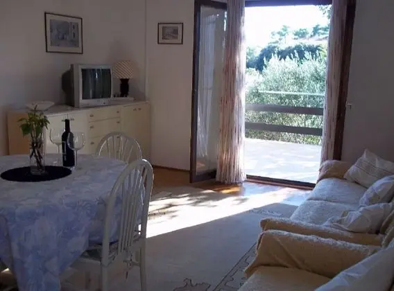 Apart Daire (Duskica - close to the sea - A1(4+2))