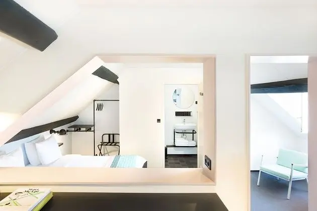 Tek Büyük Yataklı Oda (Attic, only accessible by stairs)