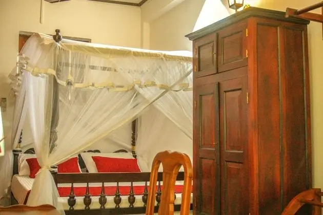 Basic Oda, 1 Büyük (Queen) Boy Yatak