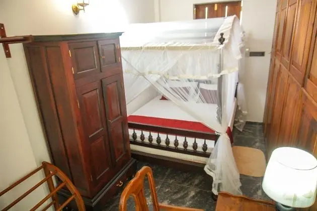 Basic Oda, 1 Büyük (Queen) Boy Yatak