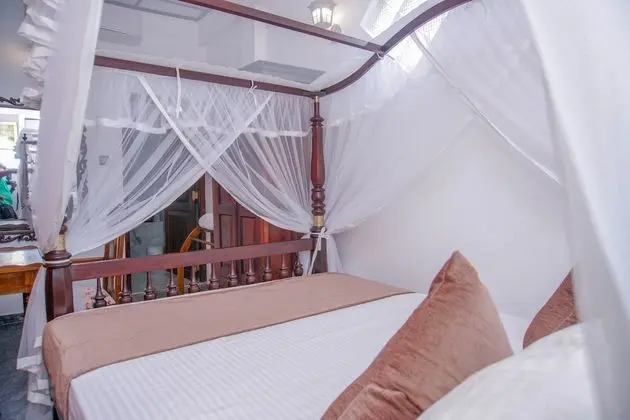 Basic Oda, 1 Büyük (Queen) Boy Yatak