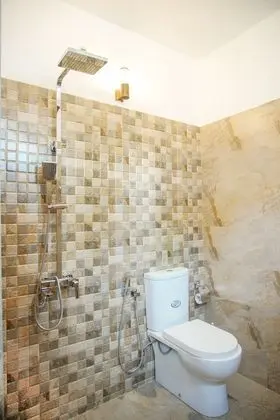 Basic Oda, 1 Büyük (Queen) Boy Yatak