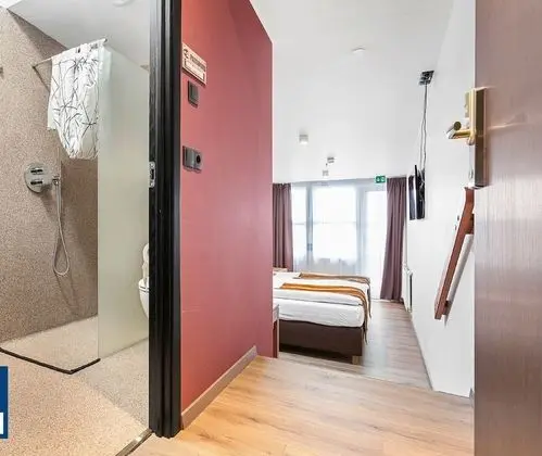 Standard Tek Büyük veya İki Ayrı Yataklı Oda, Özel Banyo