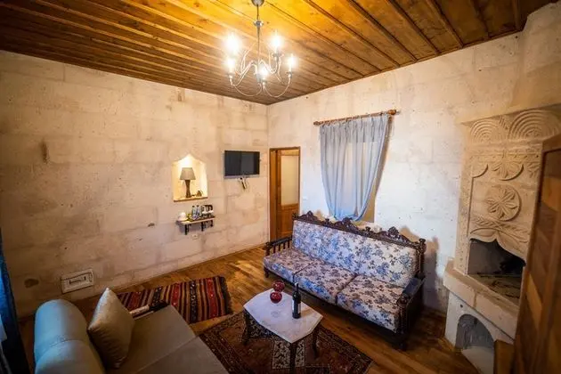 Deluxe Suite , Avlu Manzaralı, Şömineli