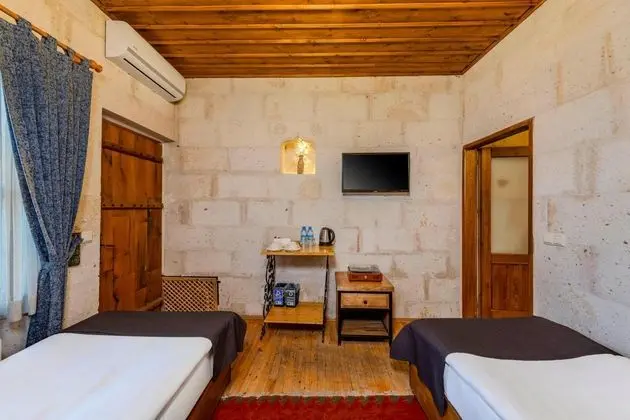 Deluxe Suite , Avlu Manzaralı, Şömineli