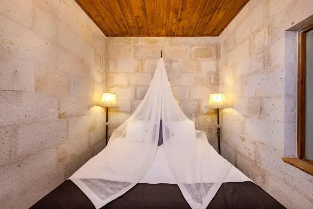 Deluxe Suite , Avlu Manzaralı, Şömineli