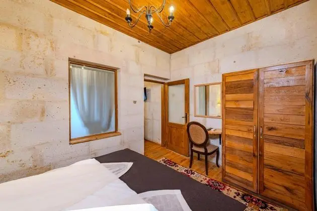 Deluxe Suite , Avlu Manzaralı, Şömineli