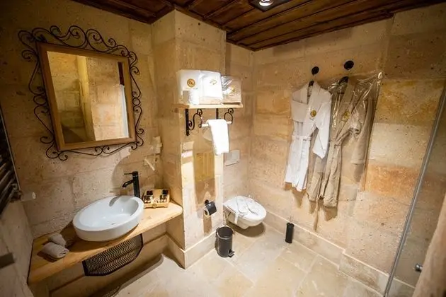 King Suite, Vadi Manzaralı, Şömineli