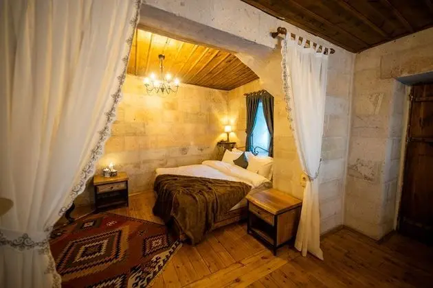 King Suite, Vadi Manzaralı, Şömineli