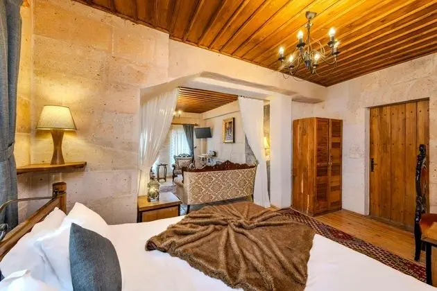 King Suite, Vadi Manzaralı, Şömineli
