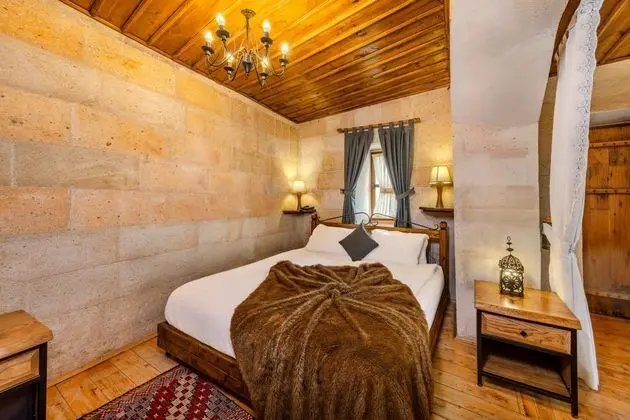 King Suite, Vadi Manzaralı, Şömineli
