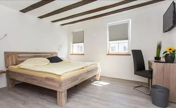 Business Tek Büyük Yataklı Oda