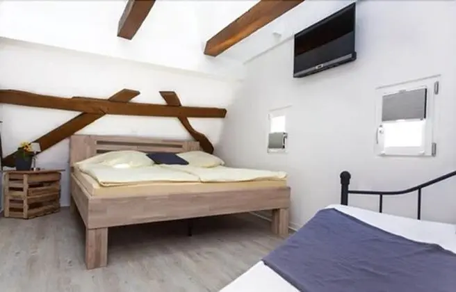 Business Tek Büyük Yataklı Oda