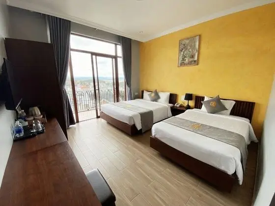 Deluxe Üç Kişilik Oda
