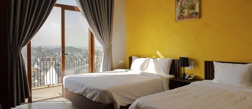 Deluxe Üç Kişilik Oda