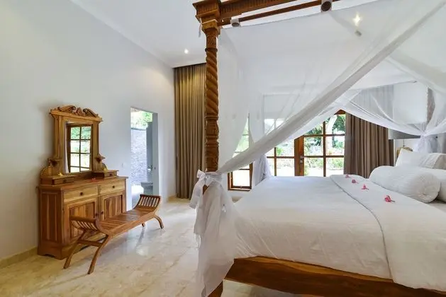 Romantic Villa, 3 Yatak Odası, Kişiye Özel Havuzlu, Plaj Manzaralı