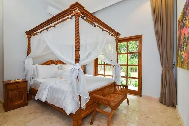 Romantic Villa, 3 Yatak Odası, Kişiye Özel Havuzlu, Plaj Manzaralı