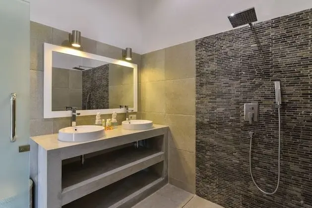 Romantic Villa, 3 Yatak Odası, Kişiye Özel Havuzlu, Plaj Manzaralı