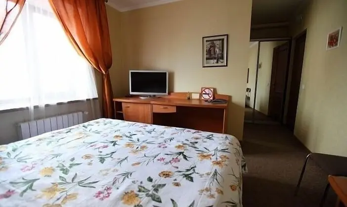 Standard Tek Büyük Yataklı Oda