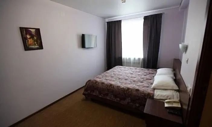 Standard Tek Büyük Yataklı Oda