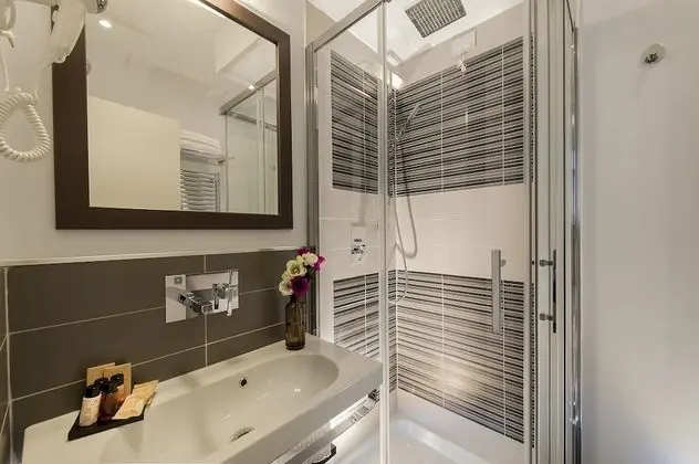 Classic Tek Büyük Yataklı Oda