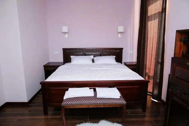 Standard Tek Büyük Yataklı Oda