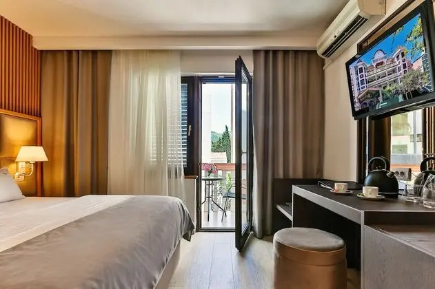 Classic Üç Kişilik Oda, Birden Çok Yatak, Sigara İçilmez, Şehir Manzaralı