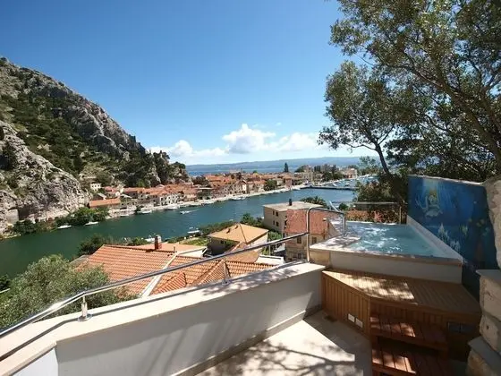 Executive Double room with Balcony, Sea view and private Jacuzzi