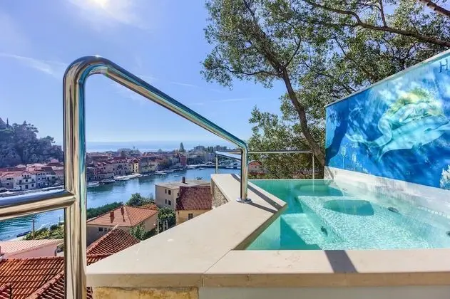 Executive Double room with Balcony, Sea view and private Jacuzzi